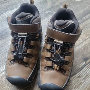 Keen toddler boots